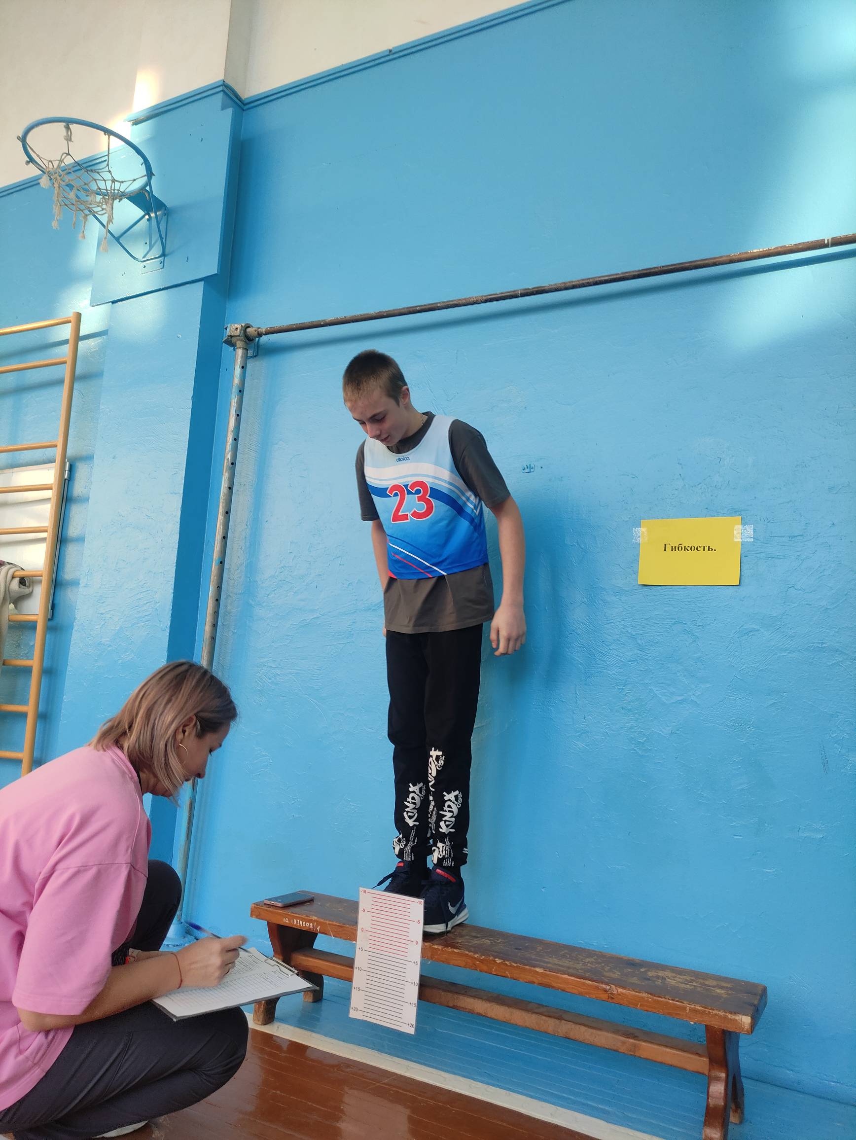 Учащиеся МОУ "Октябрьская СОШ" выполнили нормы ГТО фото 3