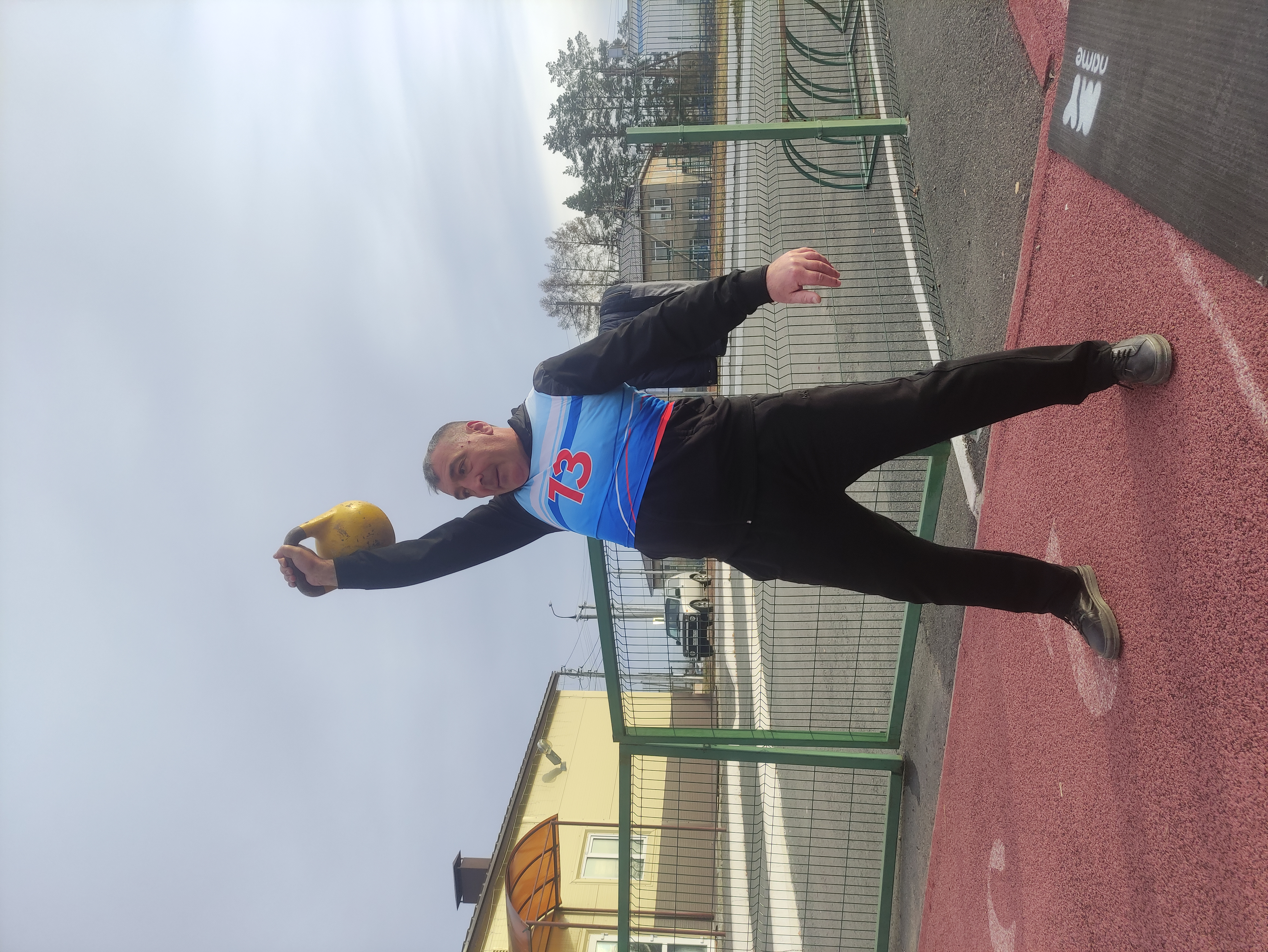 Педагоги МОУ "Миасская СОШ √2 " справились с нормативами ГТО фото 7