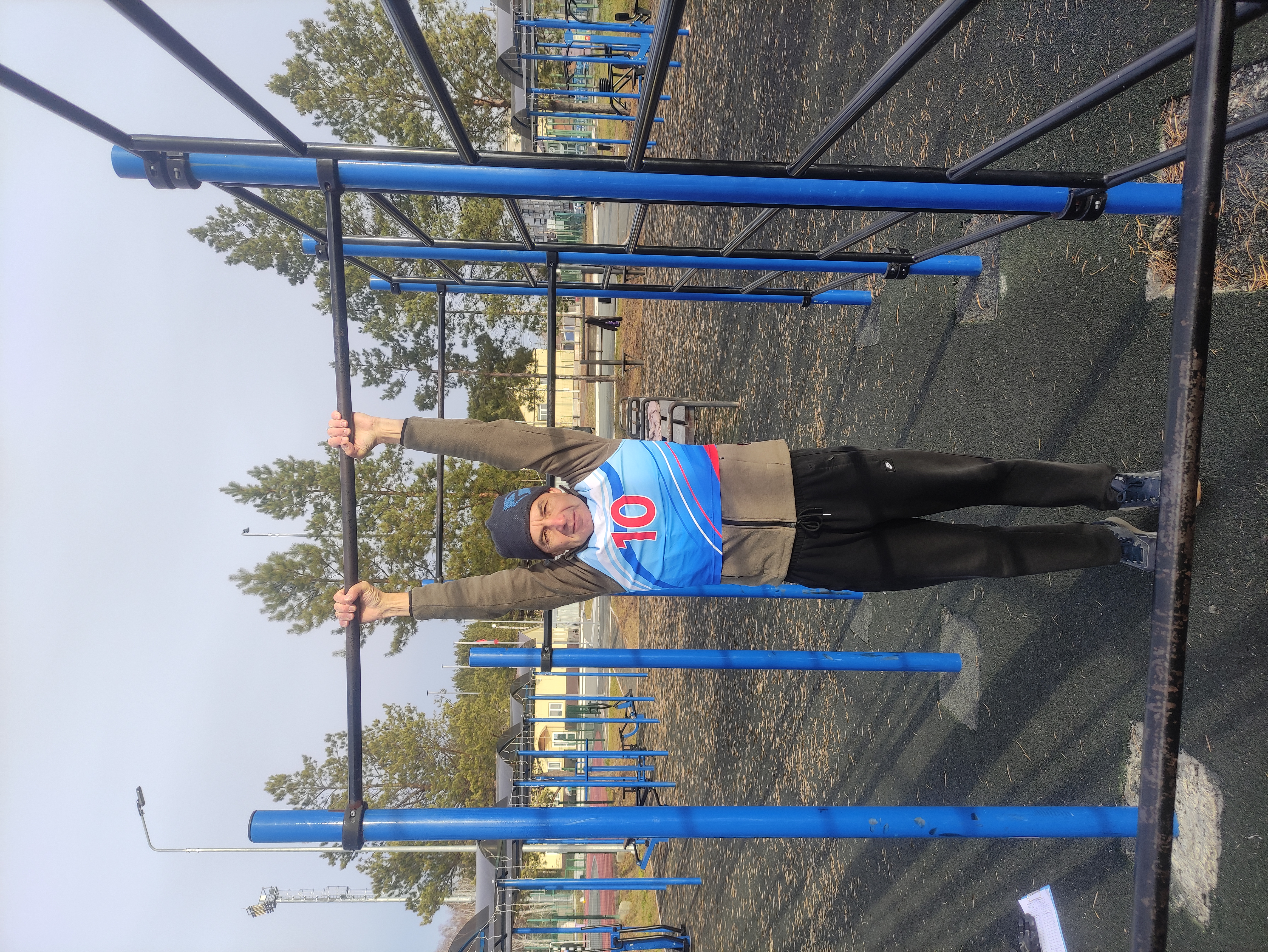 Педагоги МОУ "Миасская СОШ √2 " справились с нормативами ГТО фото 8